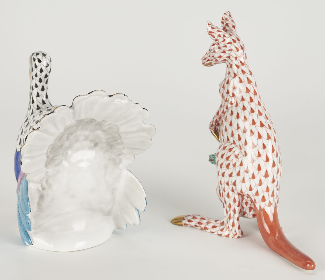 Lot 281: 5 pcs. Herend Porcelain, incl. Fishnet Animal Figures