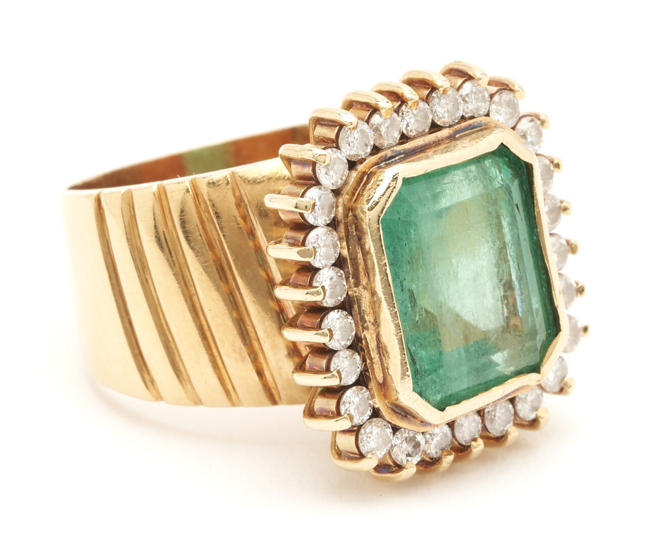 Lot 42: 18K Emerald & Diamond Ring