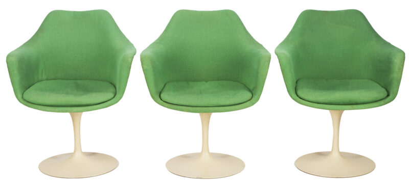 Lot 462: 3 Eero Saarinen for Knoll Swivel Tulip Arm Chairs, Model 150