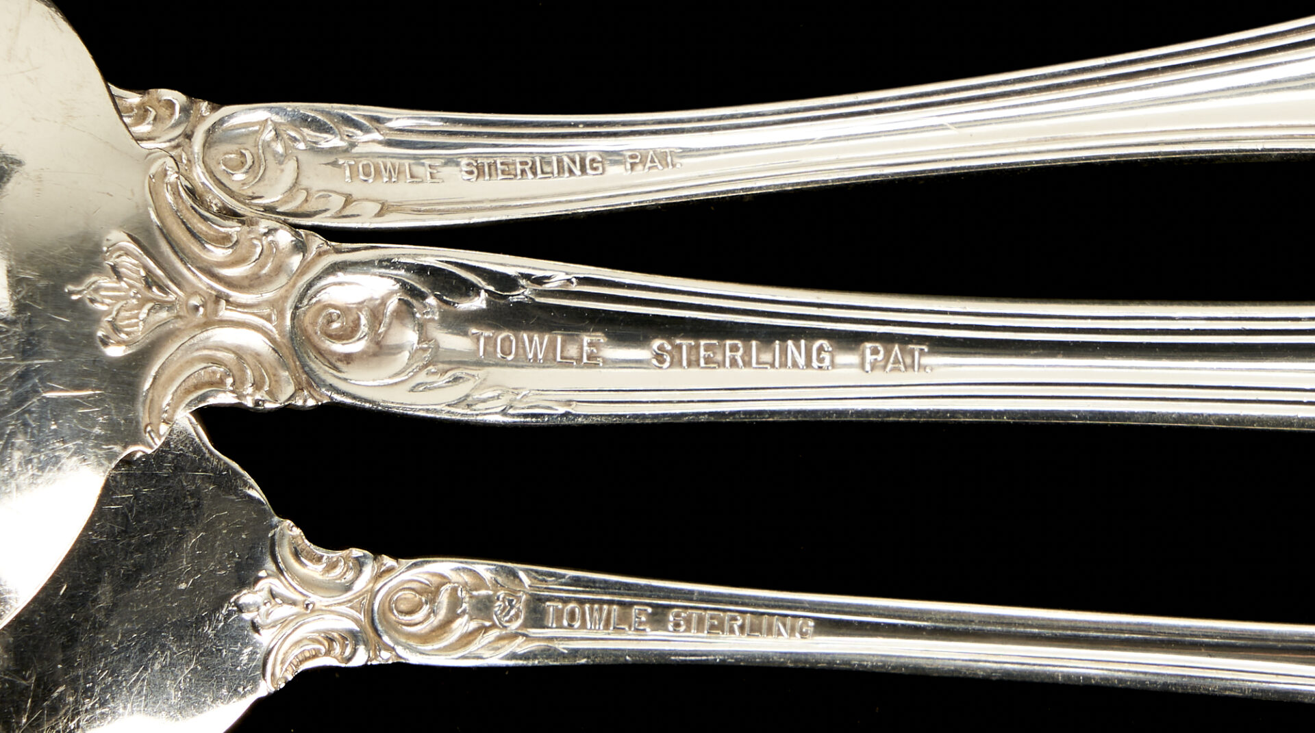 Lot 65: 96 pcs. Towle Old Master Sterling Silver Flatware
