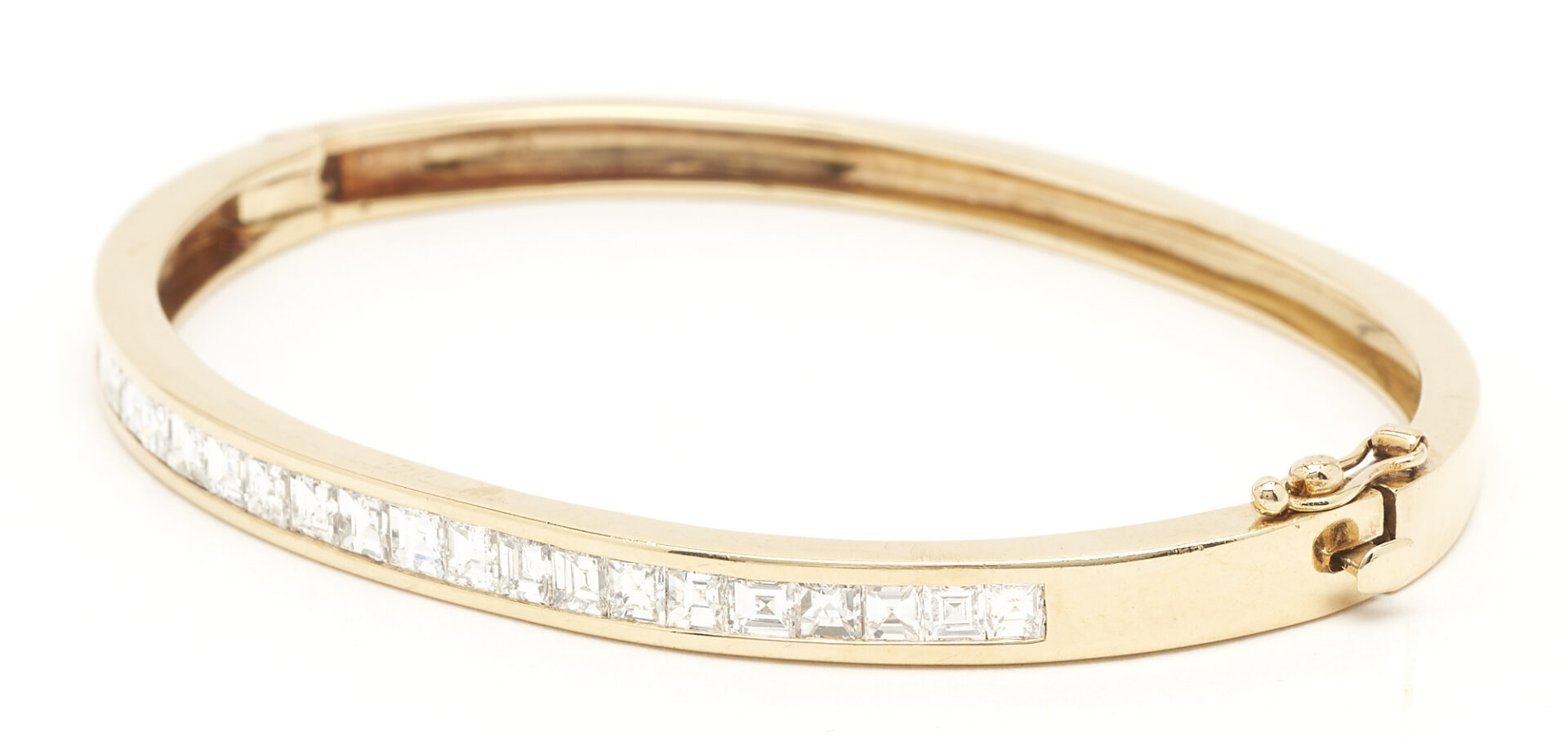Lot 688: 14K Gold & Diamond Bangle Bracelet
