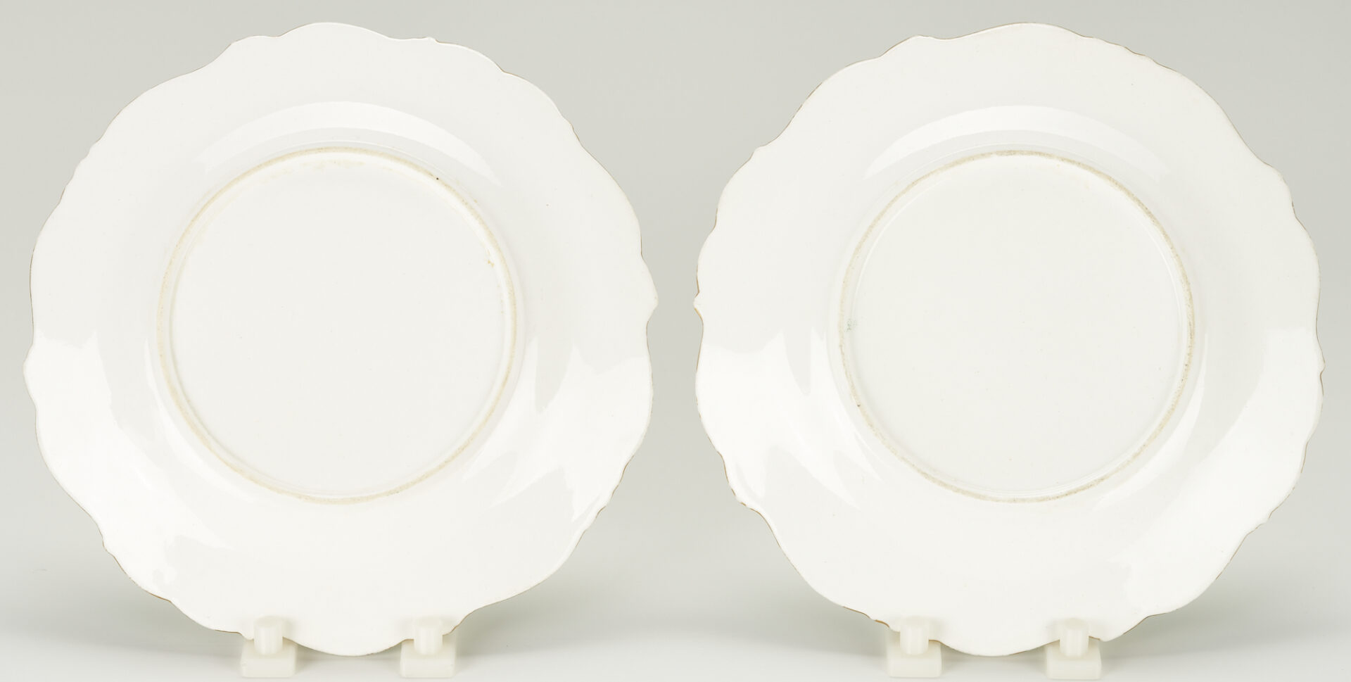 Lot 846: 16 European Porcelain Items w/ Green Borders