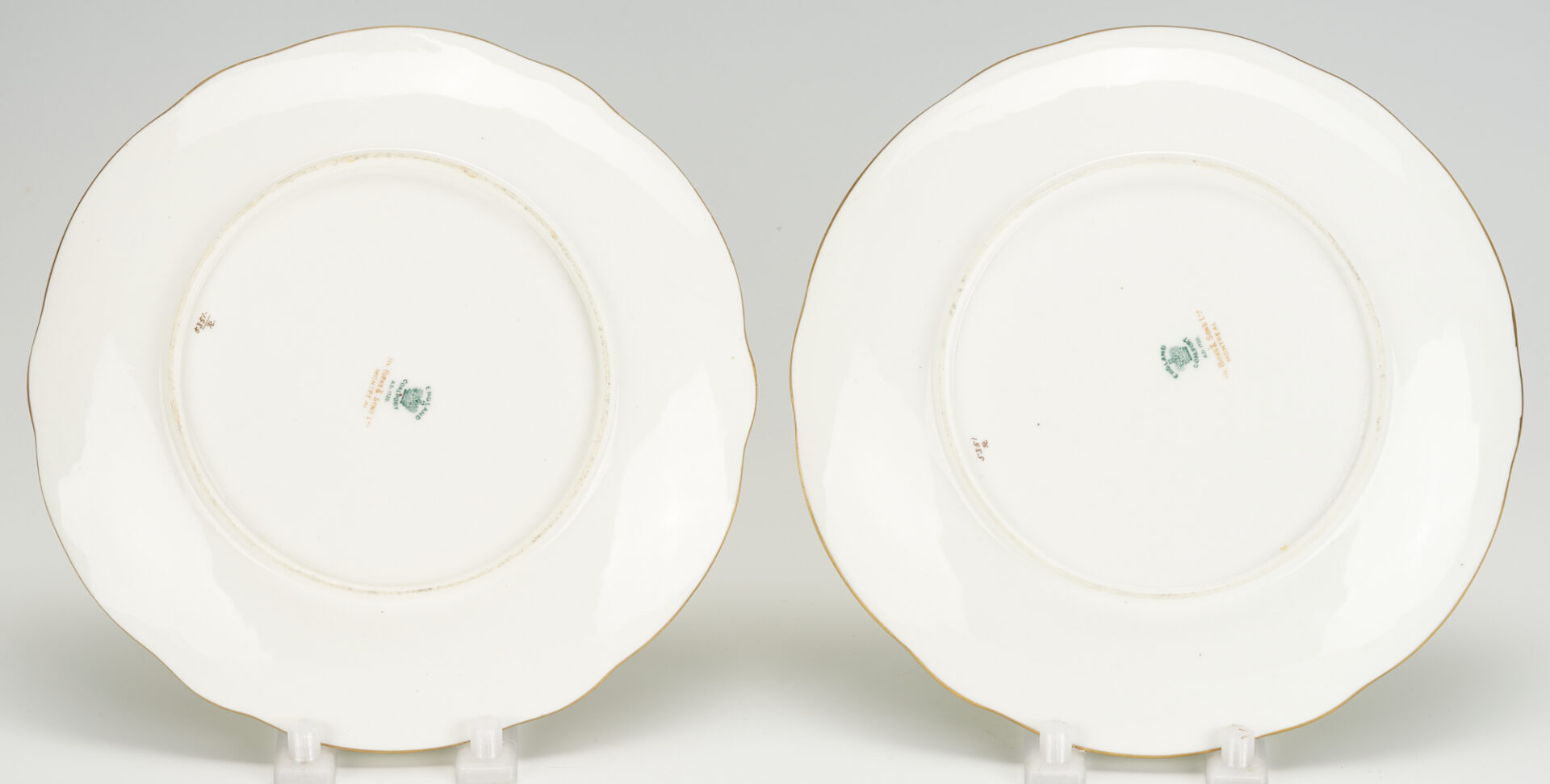 Lot 848: 17 Pieces of English Porcelain, Royal Crown Derby & Coalport