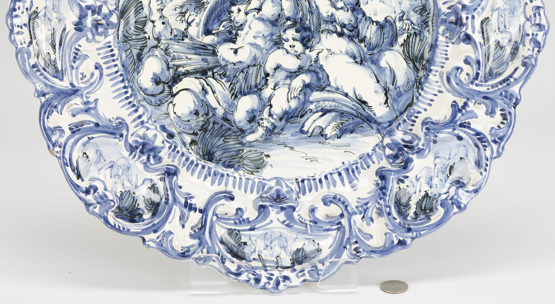 Lot 992: Pair of Delft Style Faenza Italian Chargers