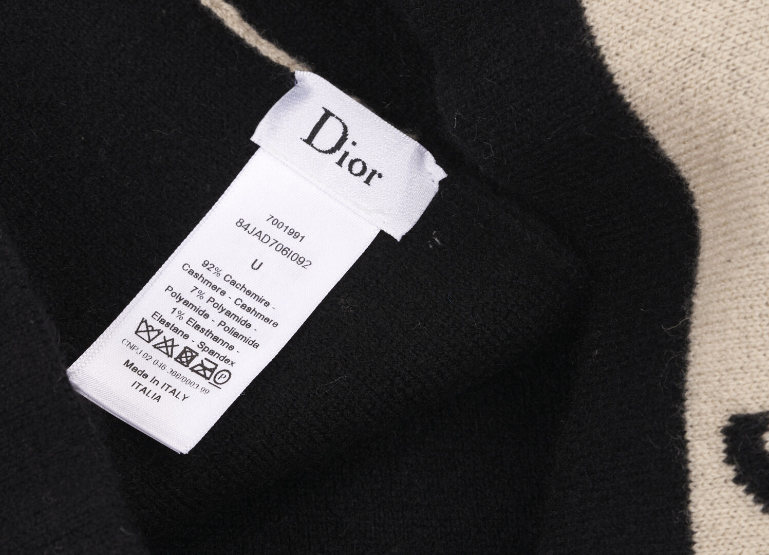 Lot 109: 6 Dior Accessories, Scarves, J'ADIOR Hat  & Belt