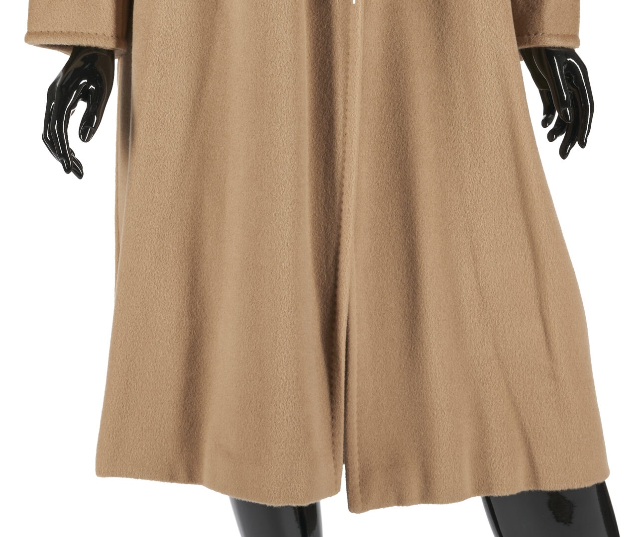Lot 147: Ladies' Max Mara Oversized Cashmere Coat