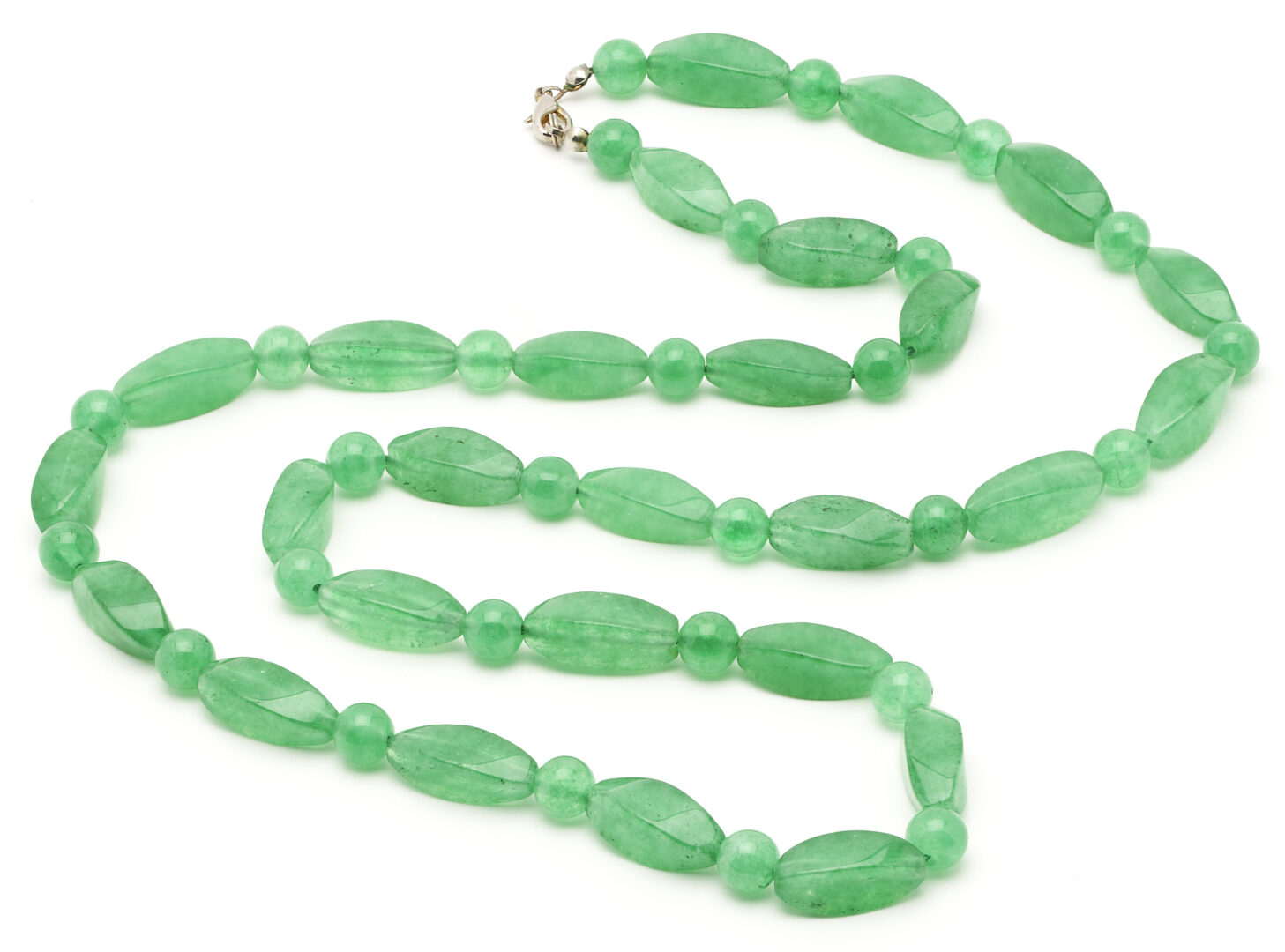 Lot 176: Ladies' Carved Spinach Jade Necklace