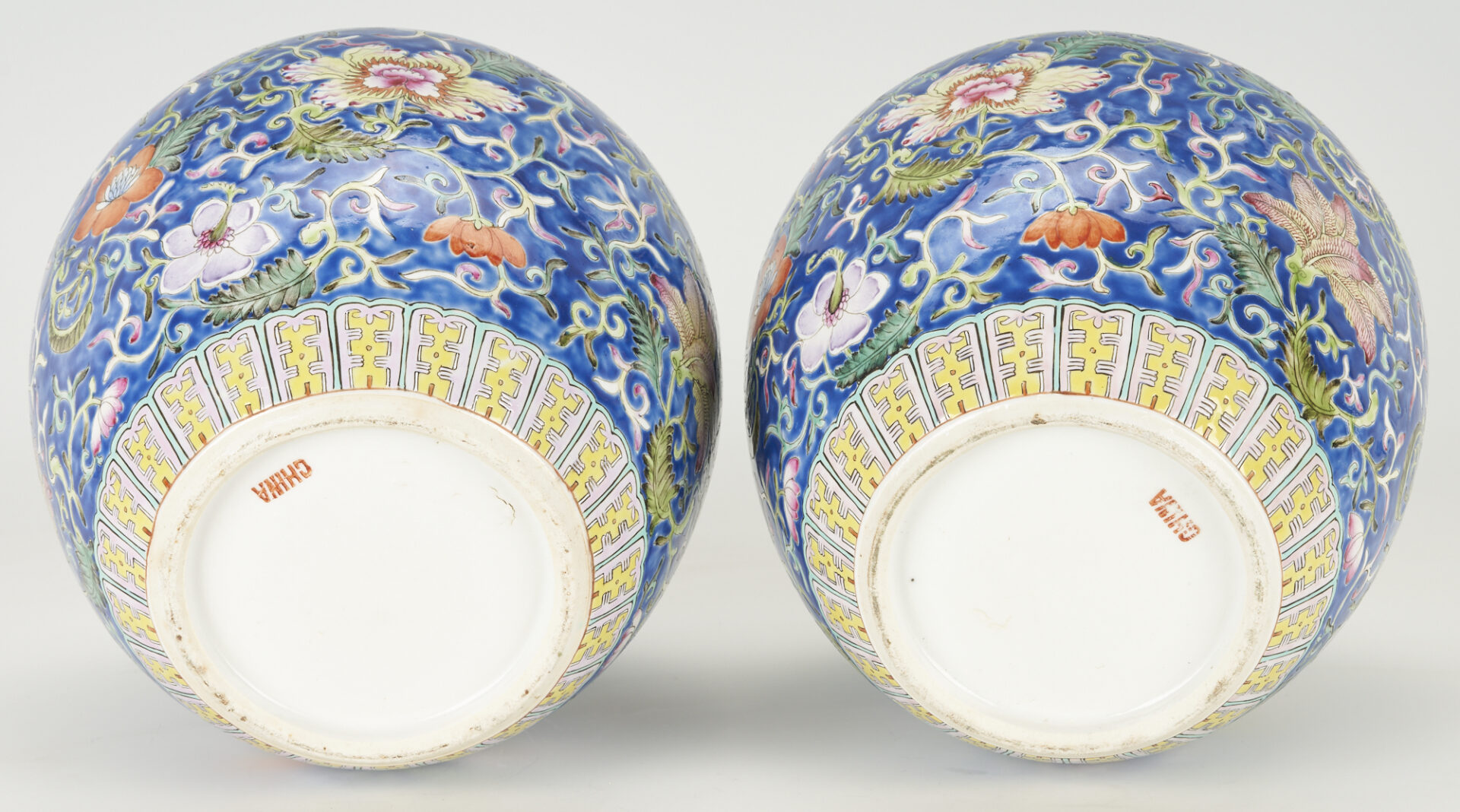 Lot 200: Pr Porcelain Chinese Ginger Jars + 1 Celadon Famille Rose Plate