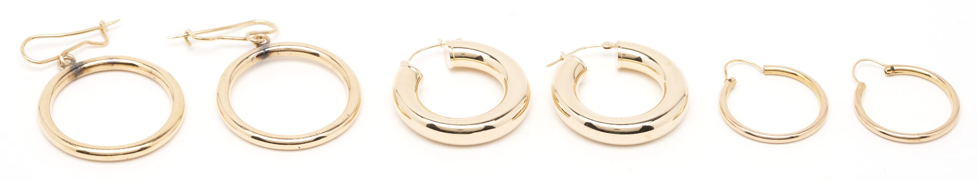 Lot 223: 3 Pairs of Ladies' Gold Hoop Earrings