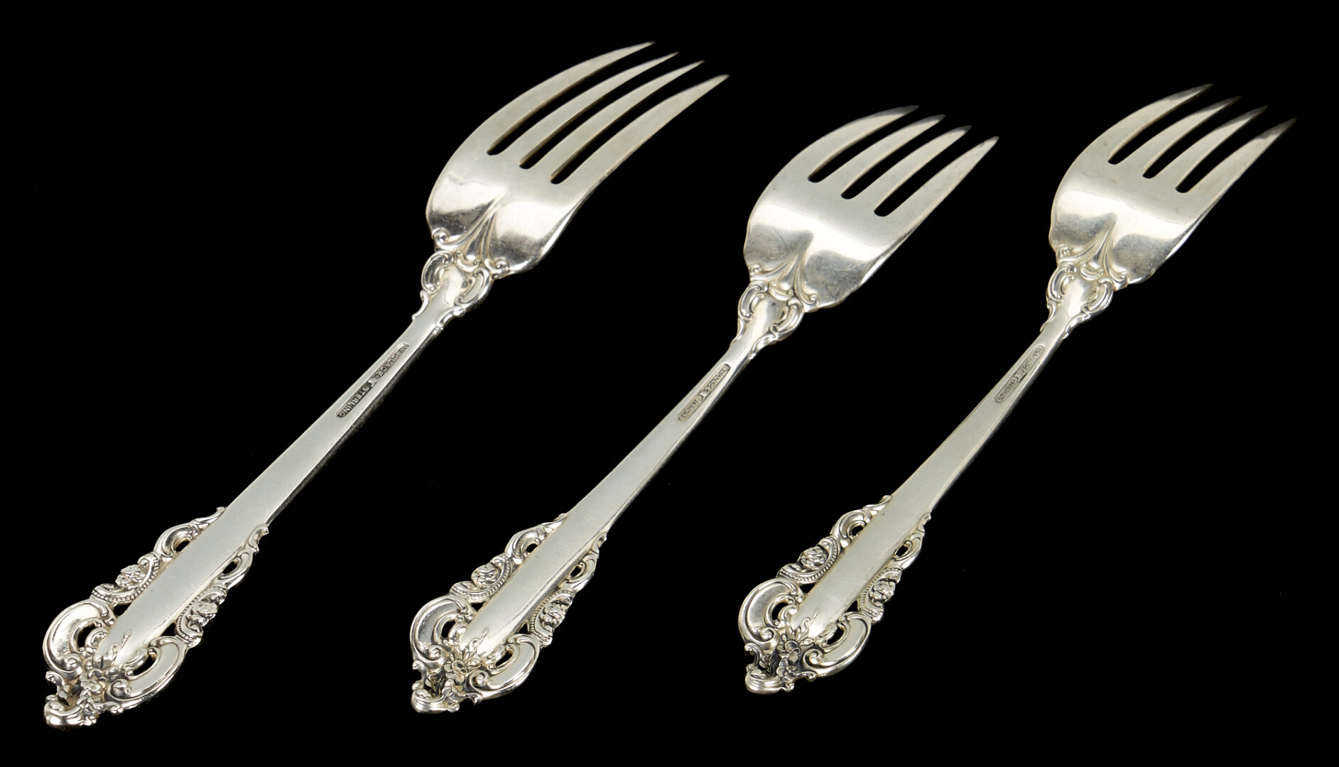 Lot 243: 89 pcs. Wallace Grand Baroque Sterling Flatware, Service for 8
