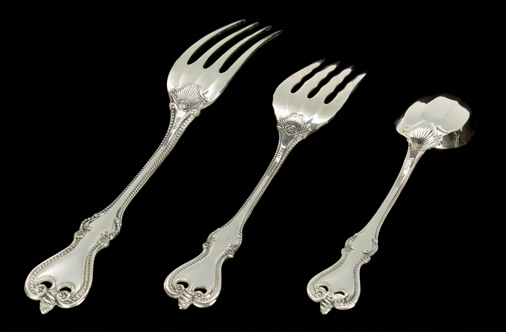 Lot 245: 49 pcs Towle Old Colonial Sterling Flatware