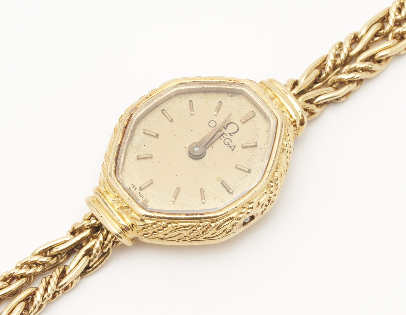 Lot 425: Ladies' Omega 18K Wrist Watch