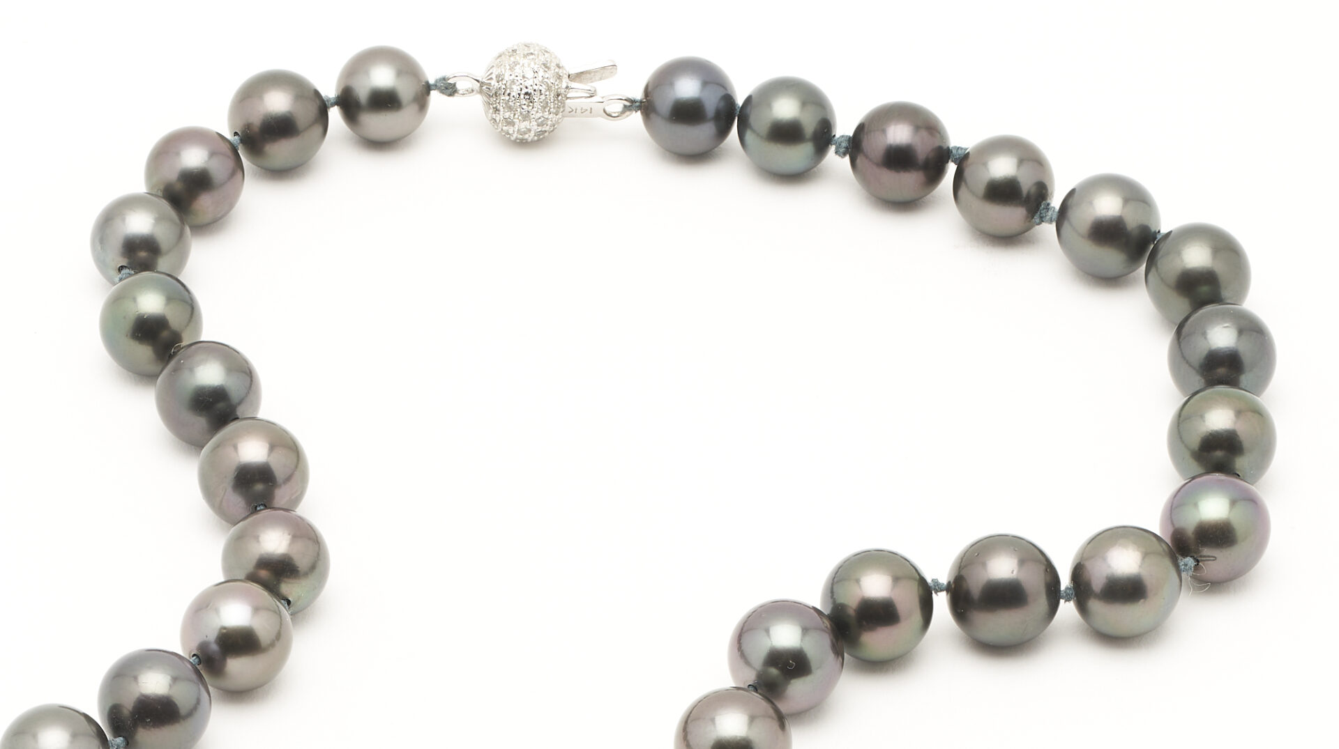 Lot 429: Ladies' 14K & Tahitian Black Pearl Necklace