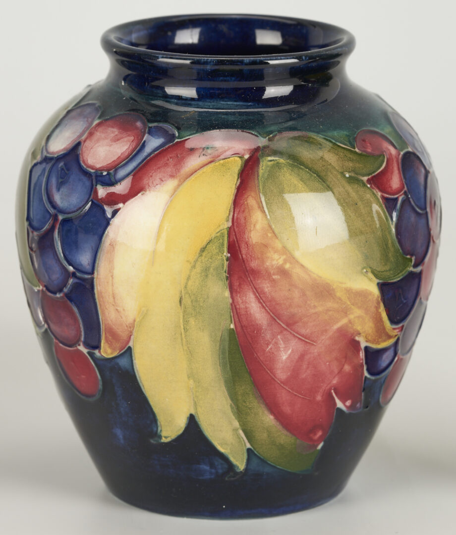 Lot 458: 7 Moorcroft Pottery Items, incl. Leaf & Berry and Hibiscus