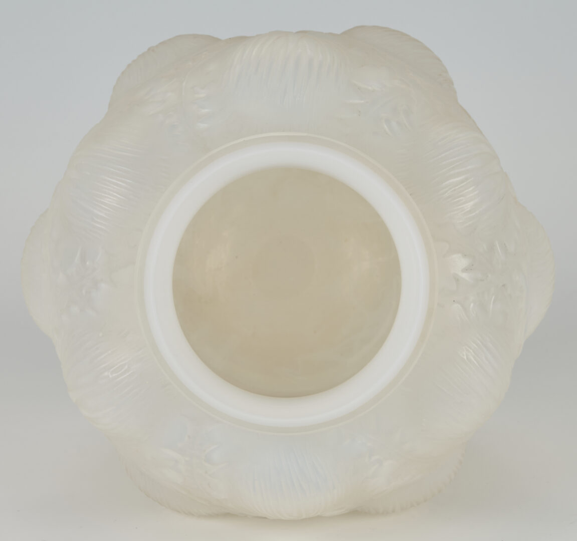 Lot 464: Rene Lalique Domremy Opalescent Vase