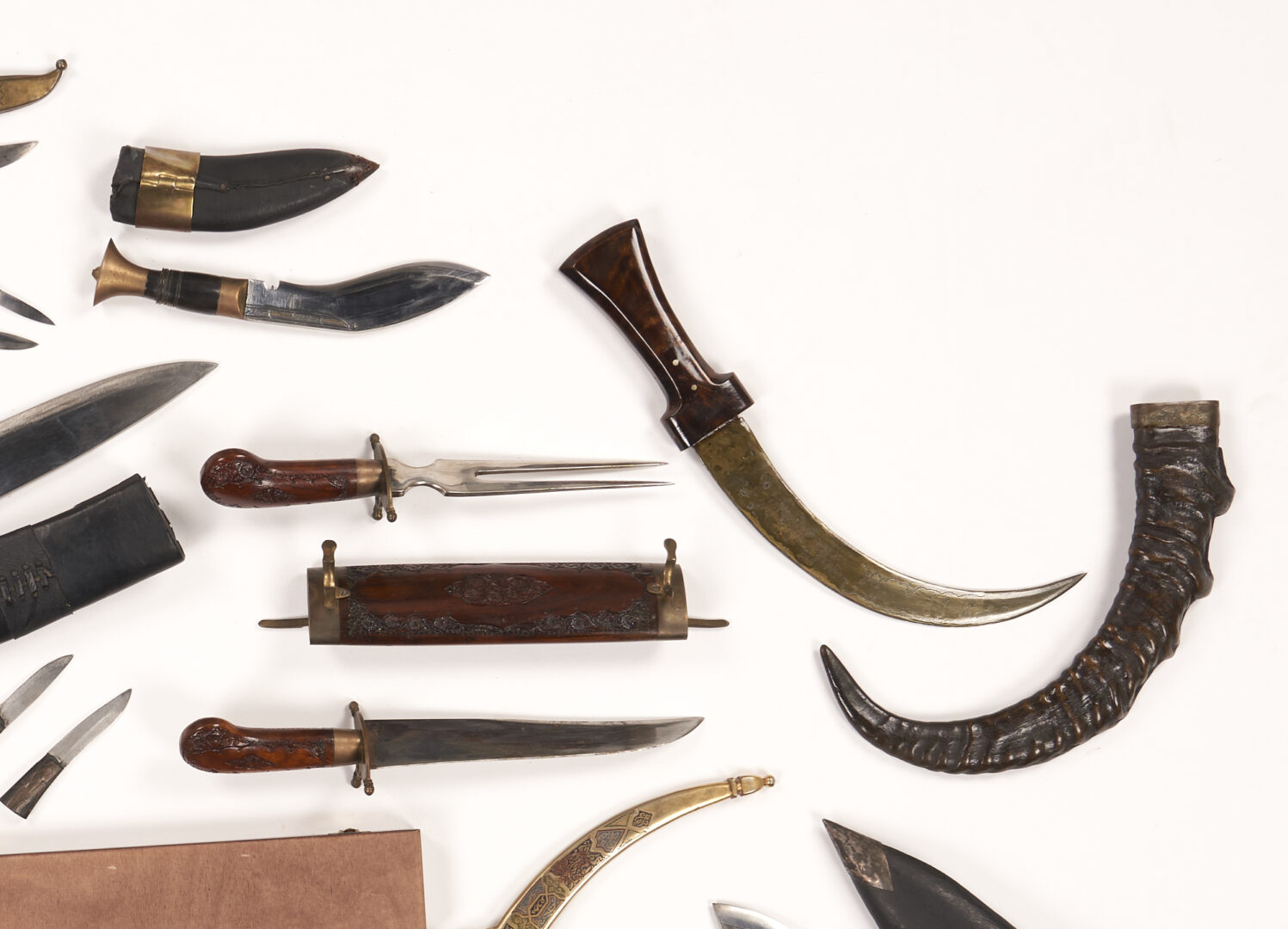 Lot 608: 21 Asst. European, Central American, & Middle Eastern Knives