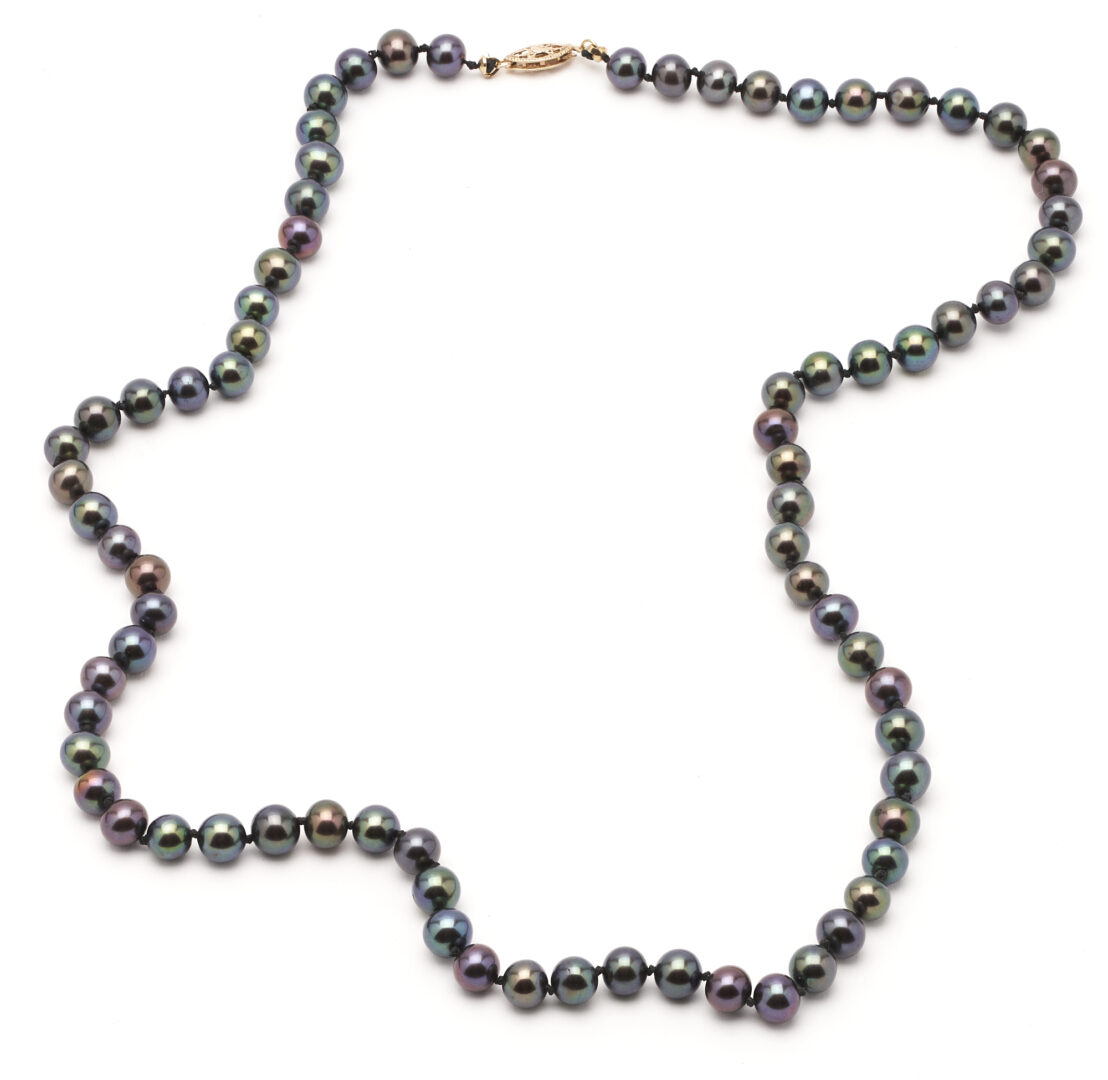 Lot 73: 3 Pearl Necklaces, incl. Mikimoto