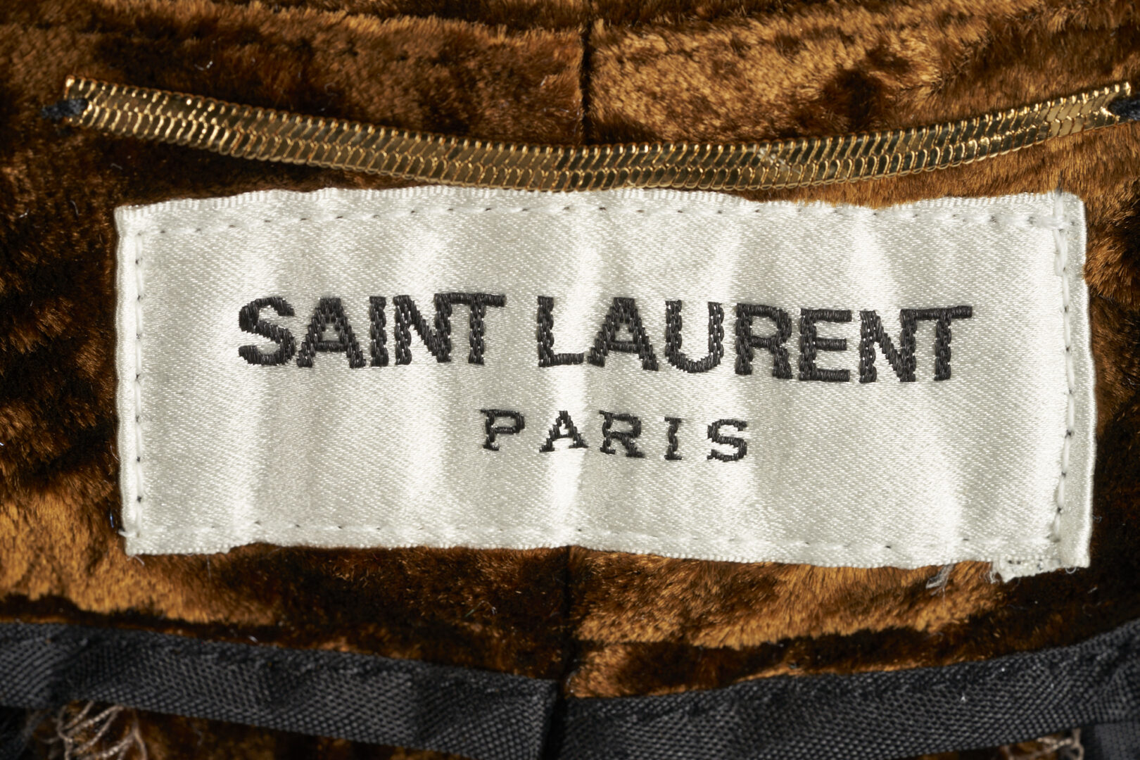 Lot 805: 4 Saint Laurent & 1 BCBG Max Azrai Garments