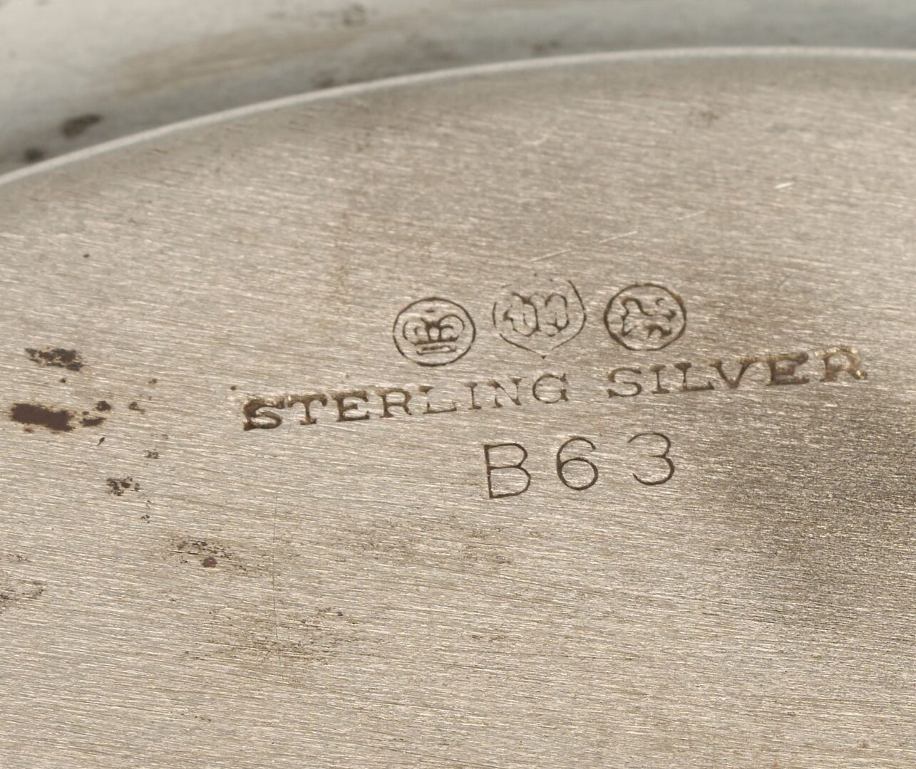 Lot 1060: 5 pcs. Sterling Hollowware, incl. English Caster