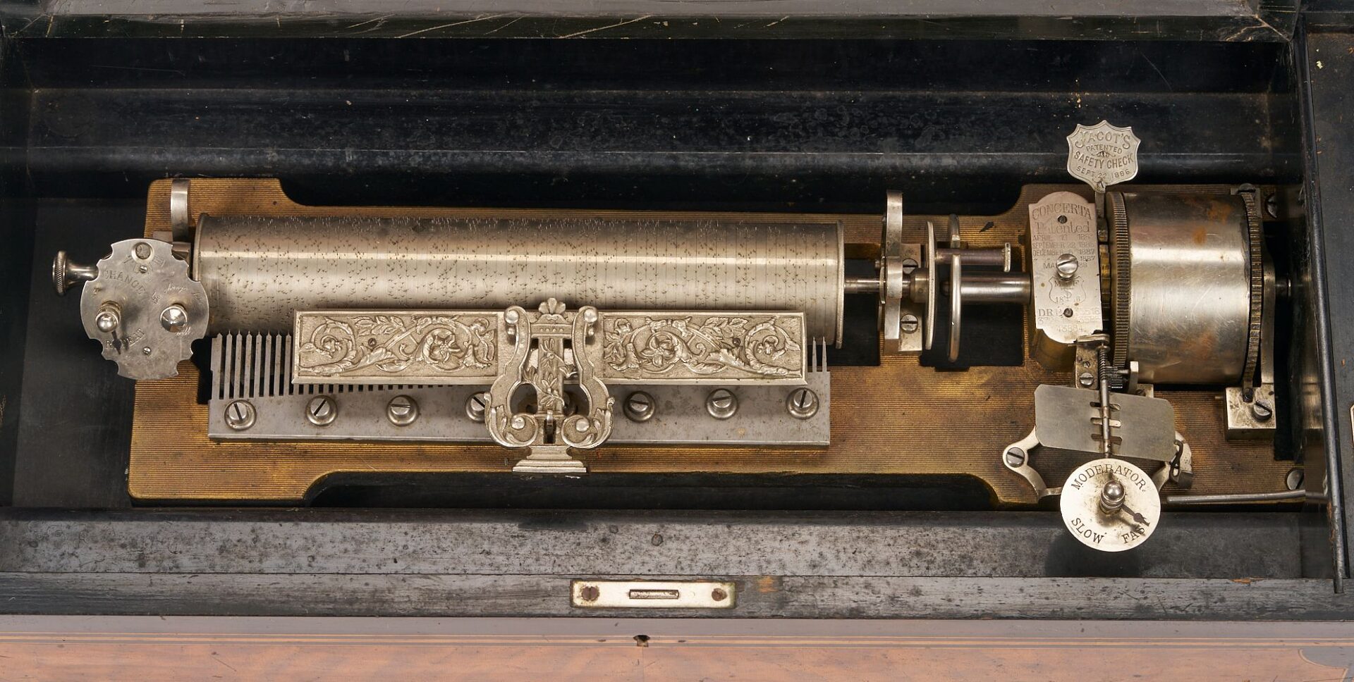 Lot 259: Swiss Jacot Ideal Concerta Cylinder Music Box