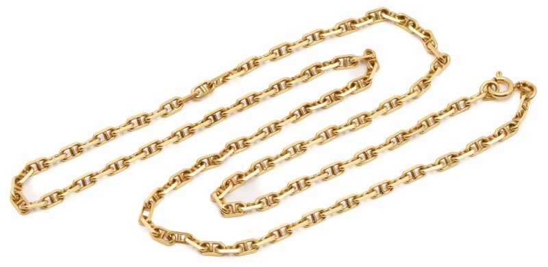 Lot 323: 18K Gold Necklace