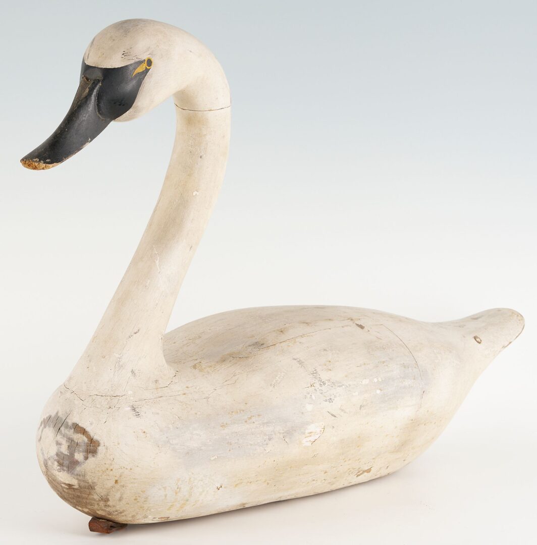 Lot 509: Large Swan Decoy, Unsigned