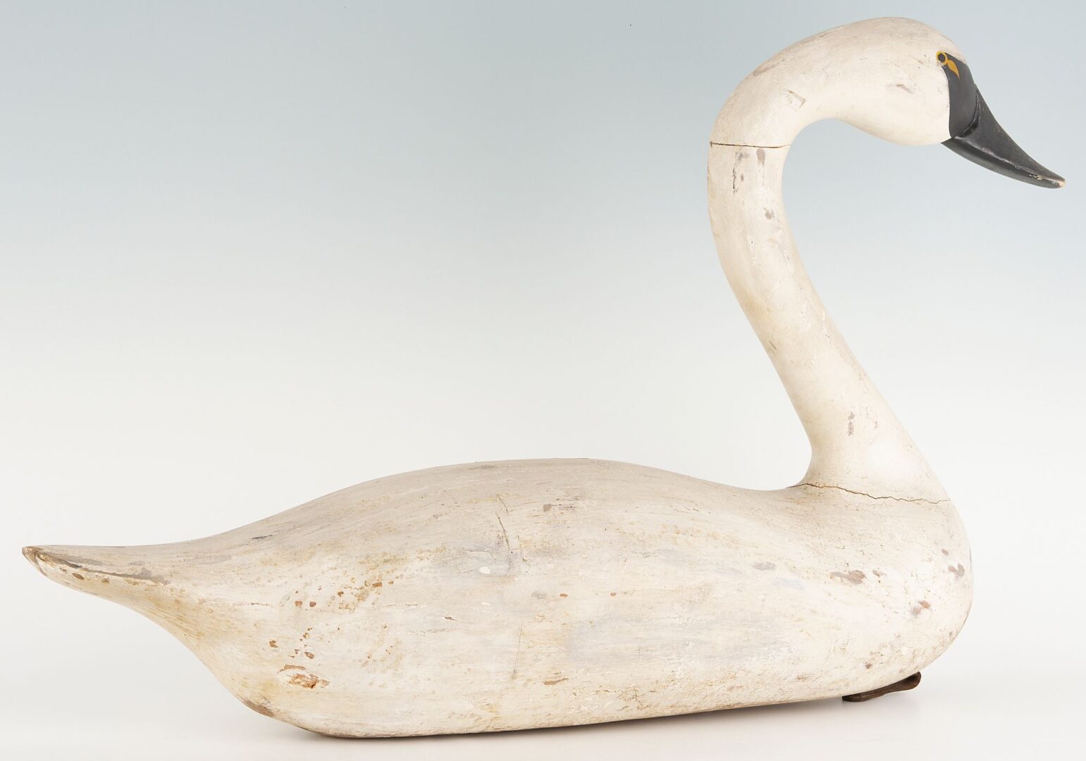 Lot 509: Large Swan Decoy, Unsigned