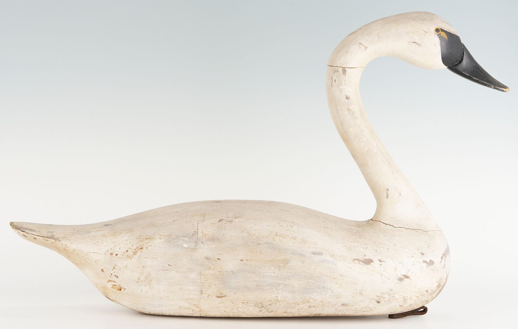 Lot 509: Large Swan Decoy, Unsigned