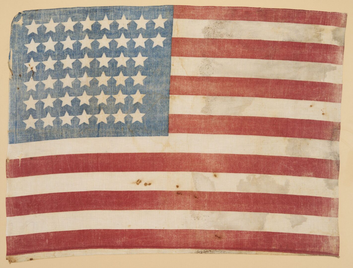 Lot 569: United States 44 Star Printed Parade Flag