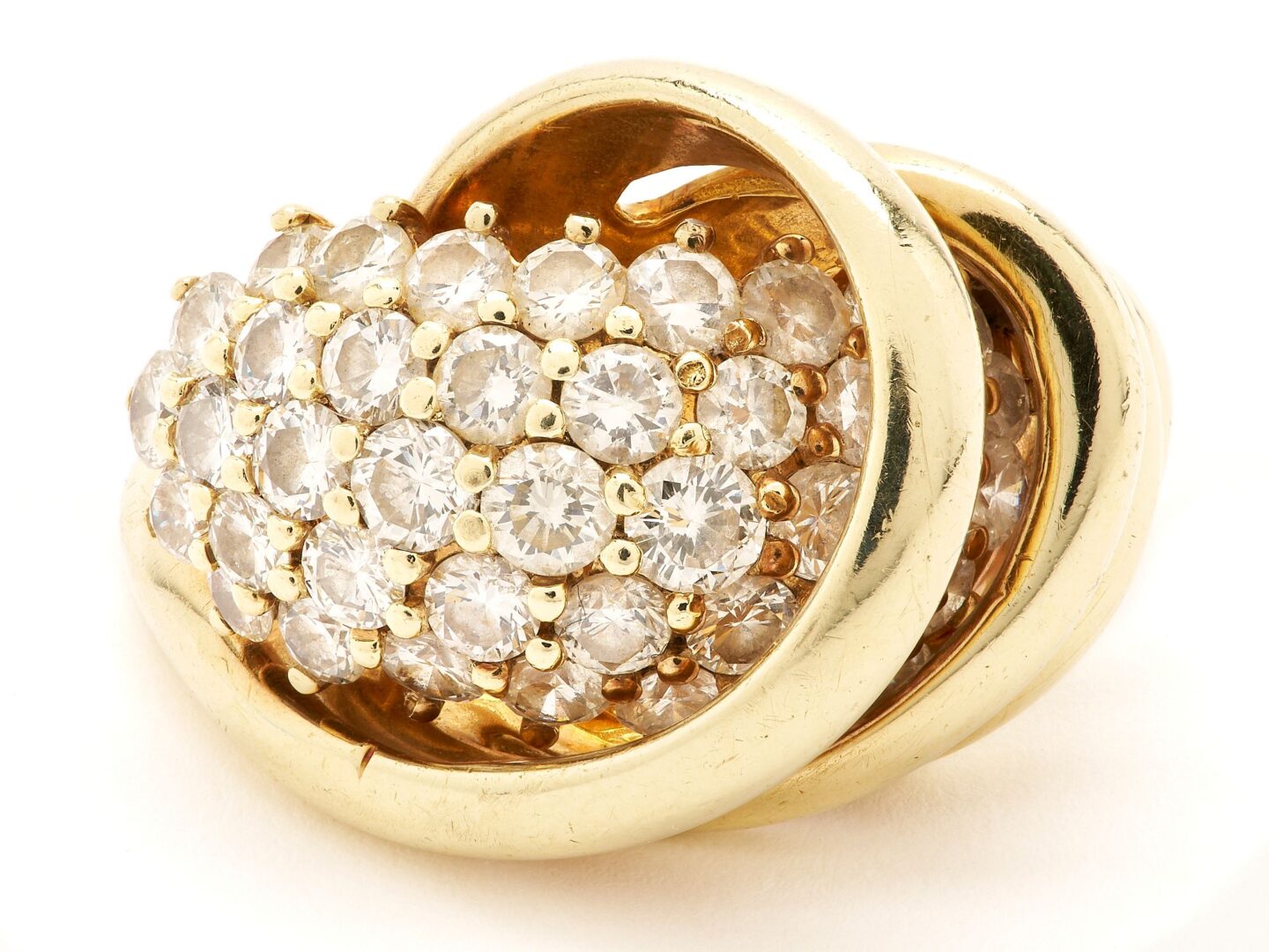 Lot 631: 18K Gold & Diamond Ring