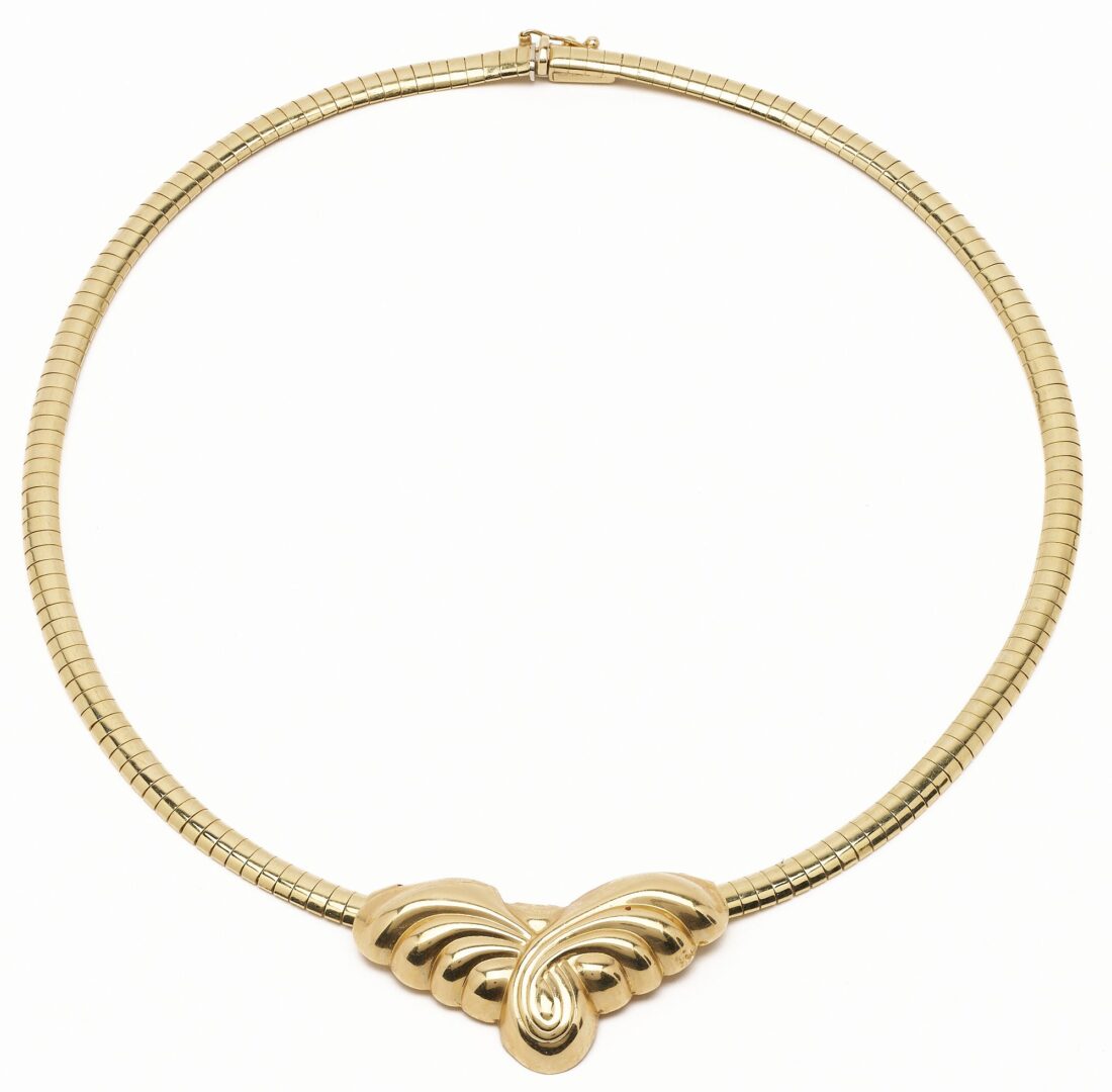 Lot 633: Ladies 14K Italian Omega Necklace