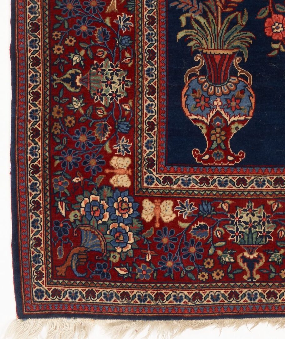 Lot 819: Persian Kashan Vase Rug