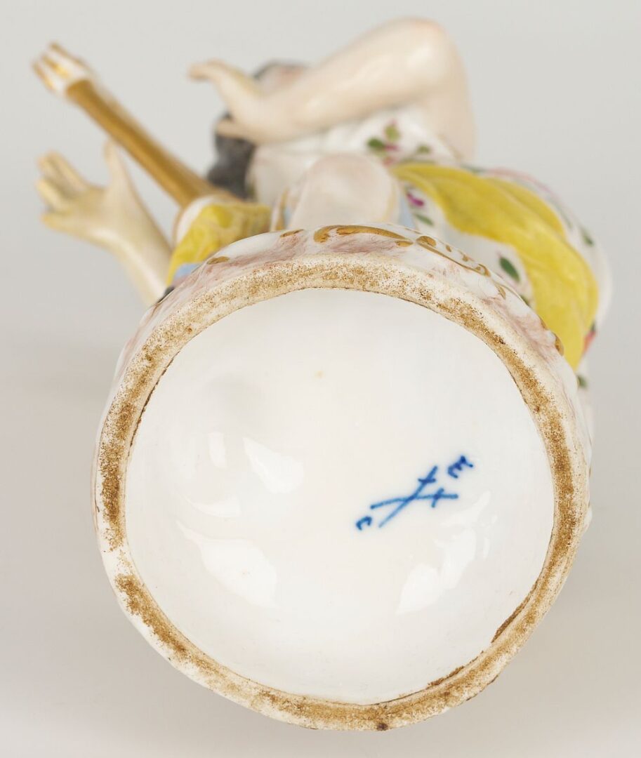 Lot 831: 3 pcs. Continental Porcelain: Sweetmeat Dishes and Figure with Harp