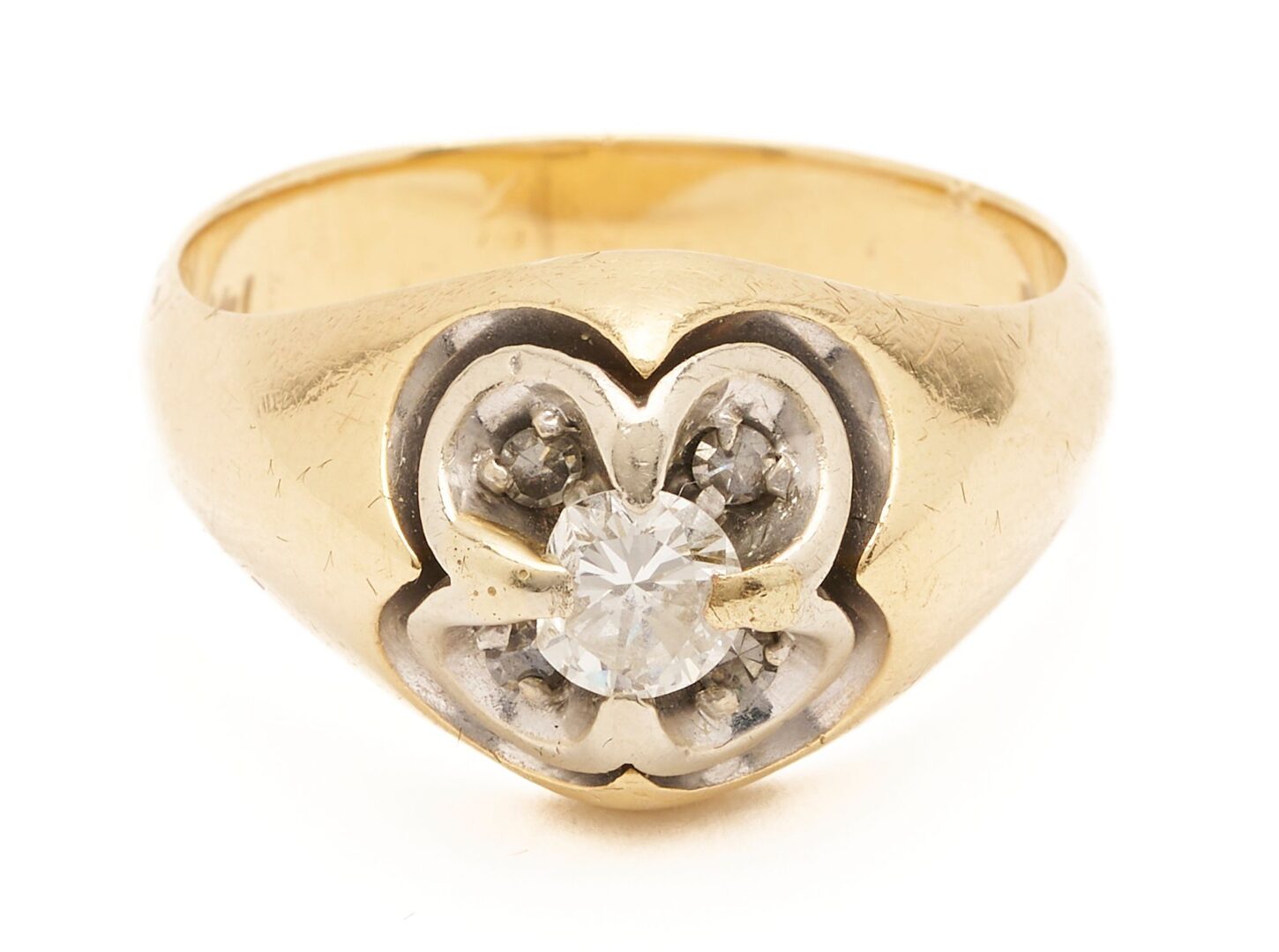 Lot 867: 14K Gold & Diamond Ring