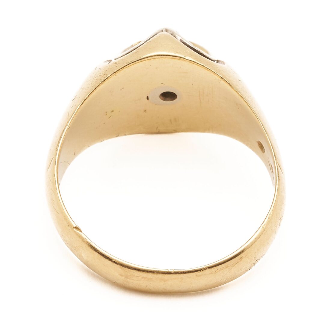 Lot 867: 14K Gold & Diamond Ring