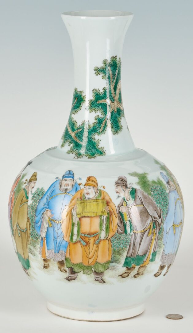 Lot 887: 2 Chinese Famille Rose Porcelain Items, Bottle Vase & Covered Jar