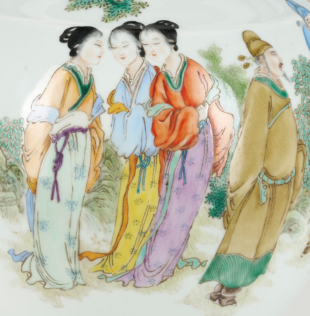 Lot 887: 2 Chinese Famille Rose Porcelain Items, Bottle Vase & Covered Jar