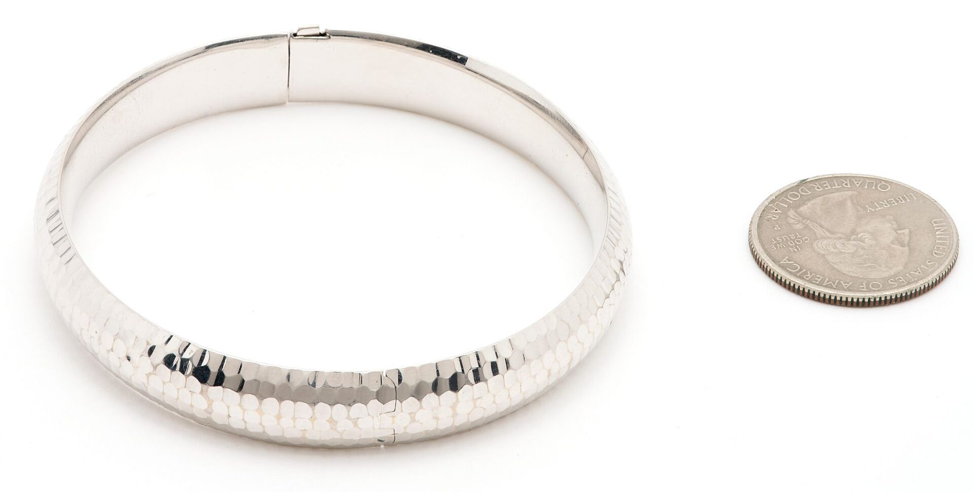 Lot 952: 14K White Gold Bangle Bracelet