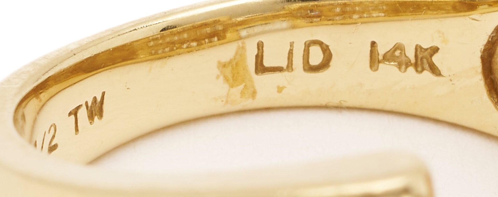 Lot 958: 14K Gold & Diamond  Engagement Ring