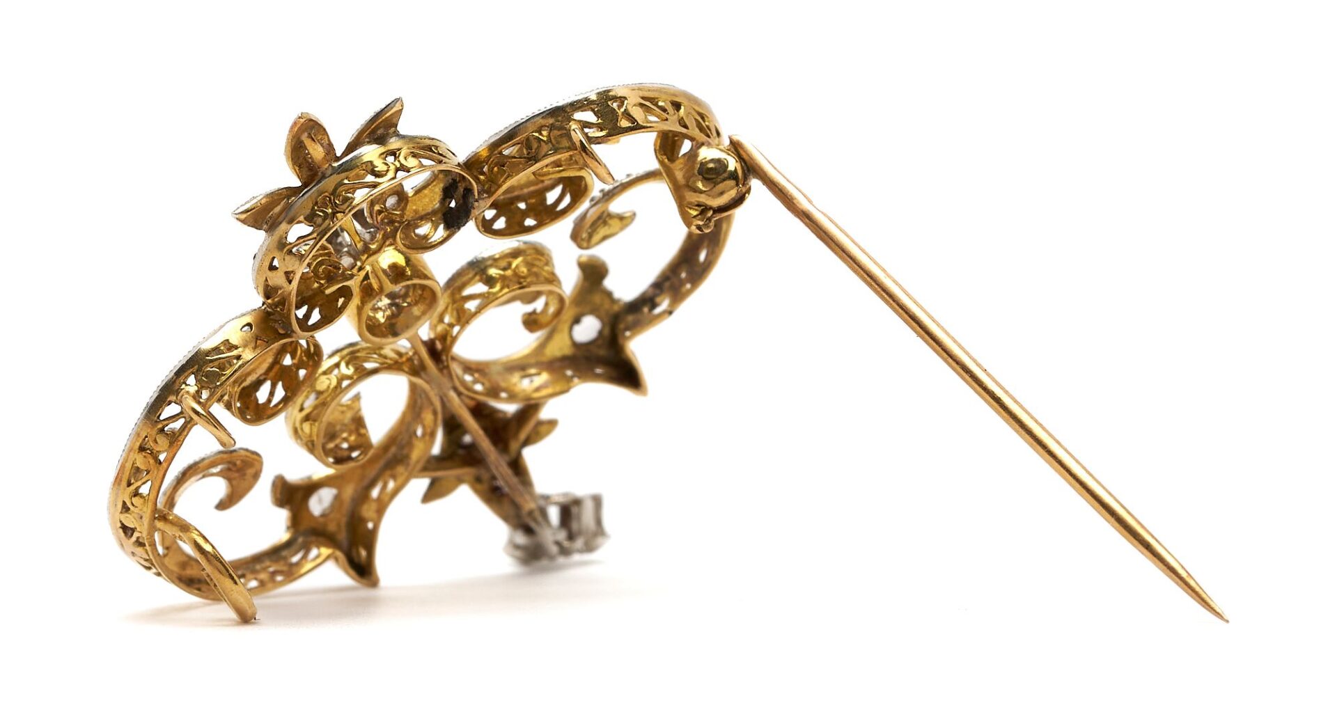 Lot 959: Gold, Platinum, & Diamond Brooch