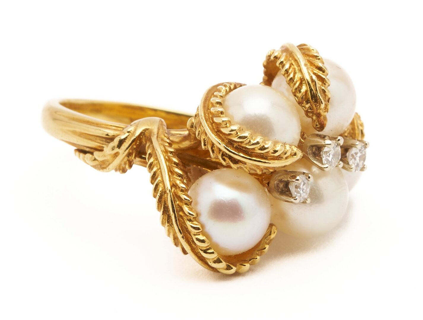 Lot 961: 18K Gold, Pearl & Diamond Ring