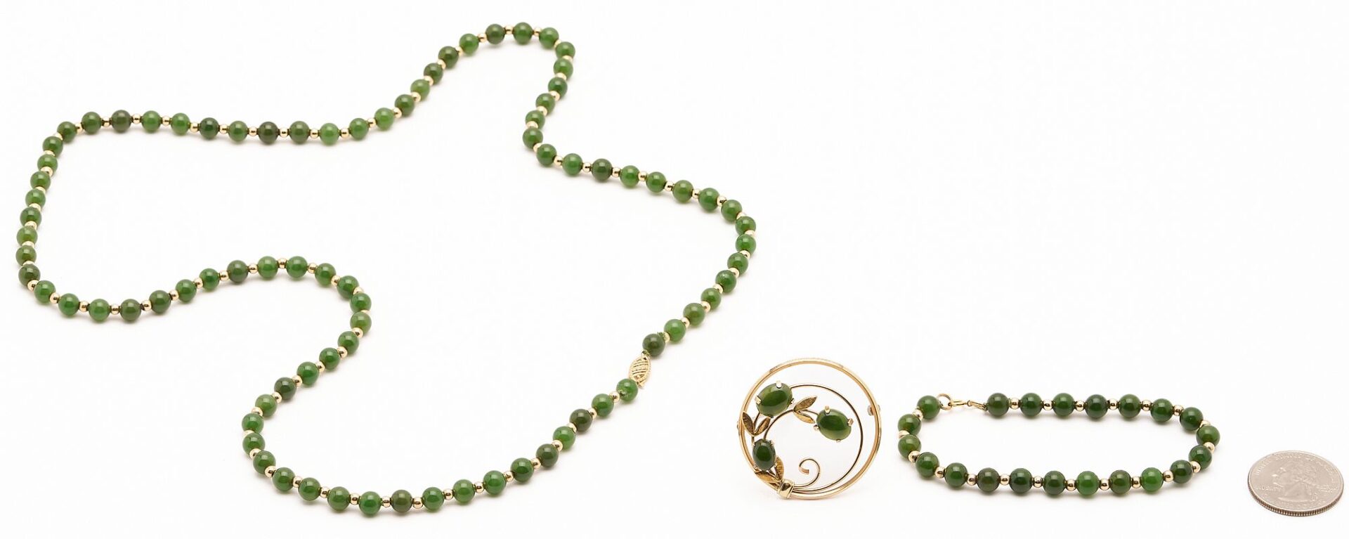 Lot 973: Jade & 14k Necklace, Bracelet & Brooch