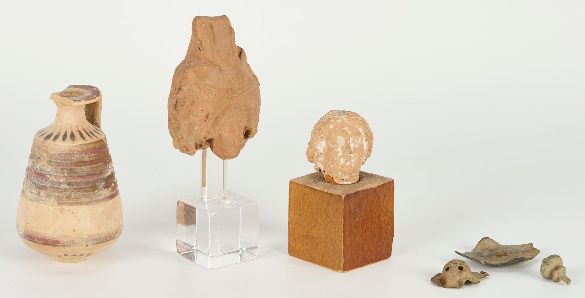 Lot 976: 8 Greco Roman Artifacts