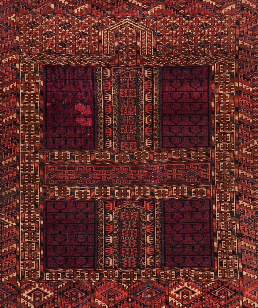 Lot 989: Antique Tekke Turkmen Ensi Rug