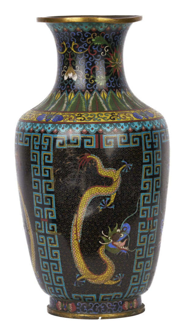 Lot 1053: 4 Chinese Cloisonne Vases plus 2 Bowls