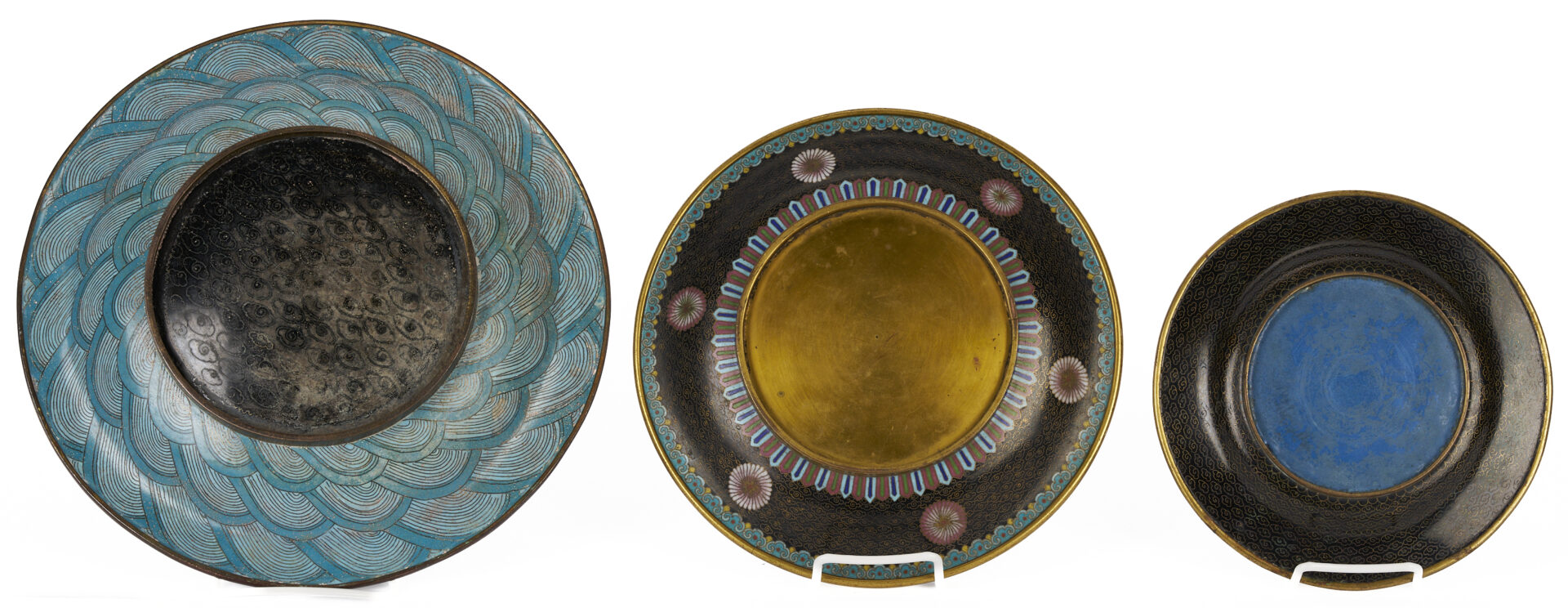 Lot 1054: 7 Chinese Cloisonne Plates w/ Imperial Dragons and 4 Chinese Cloisonne Pieces incl. Ashtray, plus 1 Other