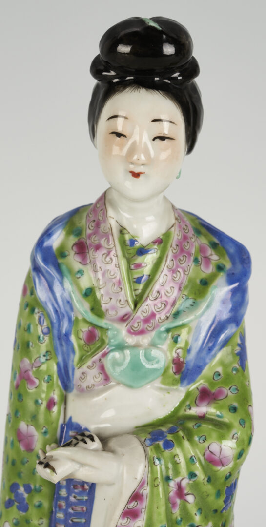 Lot 1067: Five (5) Chinese Porcelain Items: Two (2) Chinese Export and Three (3) Figures, Polychrome and Blanc De Chine