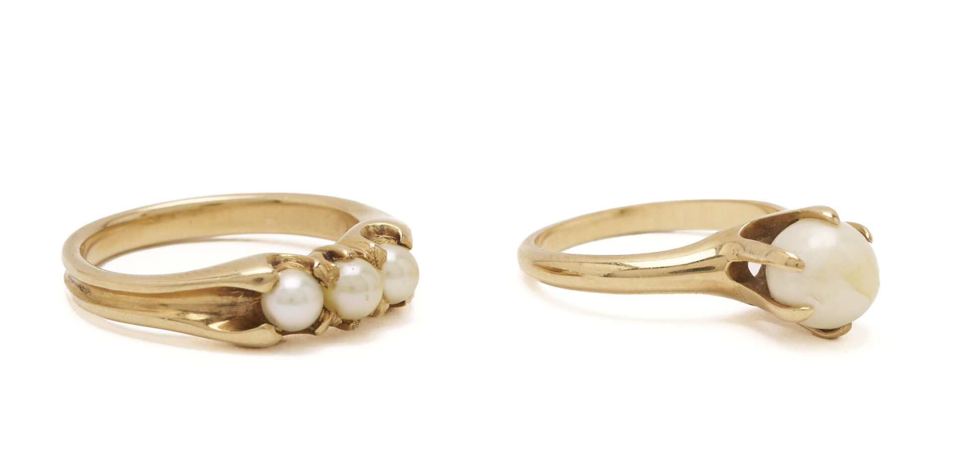 Lot 1099: Three (3) 14K Gold & Pearl Rings