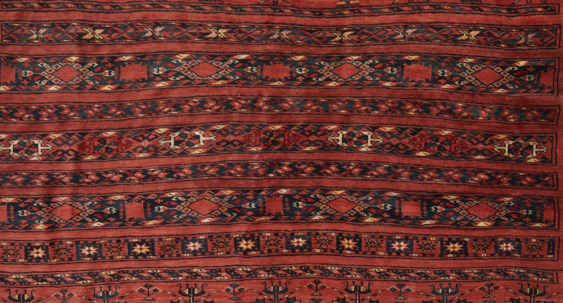 Lot 1120: Antique Ersari Chuval Turkestan Rug