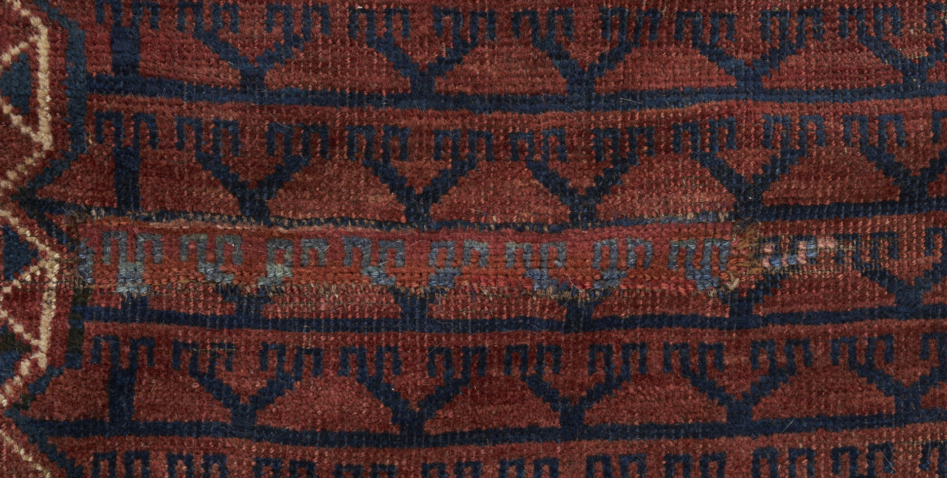 Lot 1126: Antique Yomut or Yomud Turkmen Ensi Rug